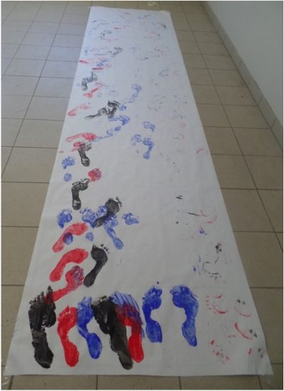 Réalisation d'un tableau avec les traces de pas du rondeau