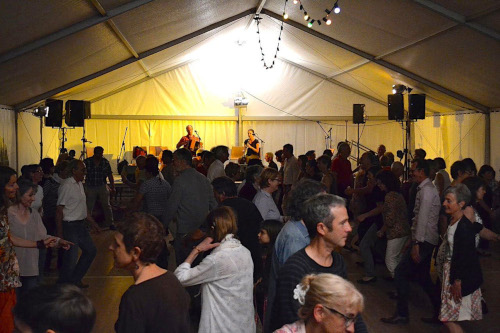 Bourrée durant un bal traditionnel